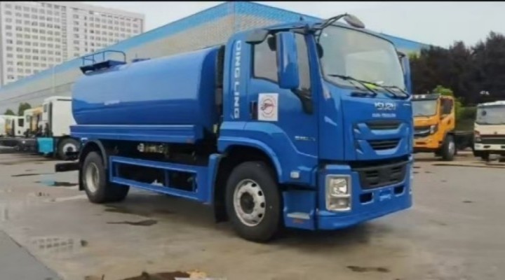 รถบรรทุกน้ำ อีซูซุ กิกะ ขนาด 15,000 ลิตร